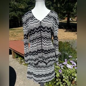 St John sweater suit size 8